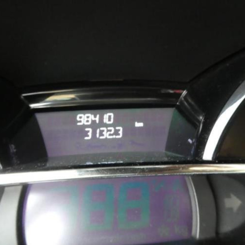 Volant RENAULT CLIO 4 Photo n°10