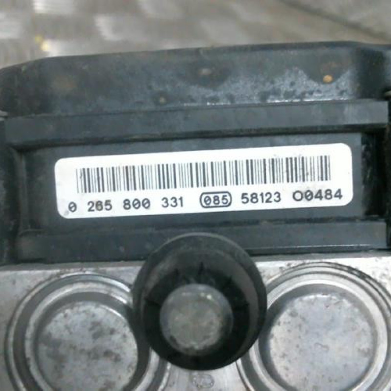 Bloc ABS (freins anti-blocage) NISSAN ALMERA TINO Photo n°3