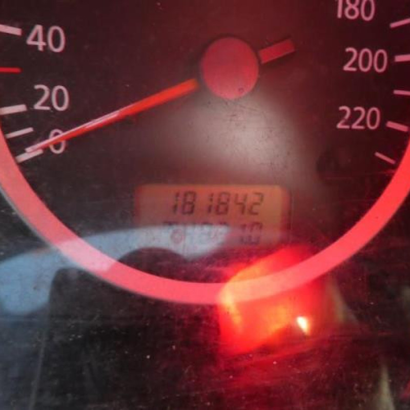 Air bag conducteur NISSAN ALMERA TINO Photo n°9