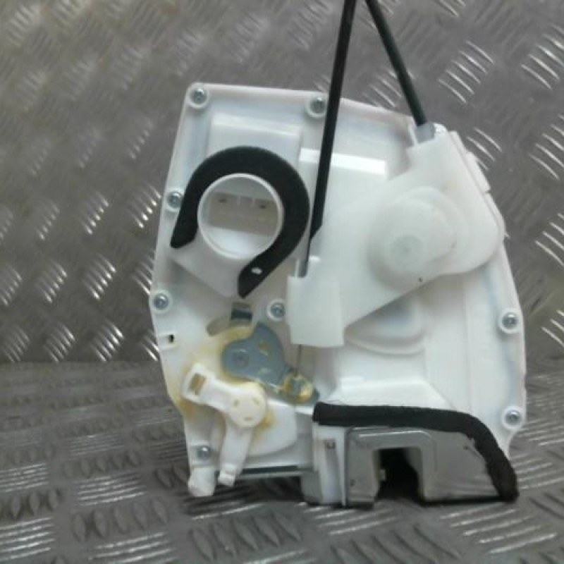 Serrure arriere droit SUZUKI SWIFT 4 Photo n°3