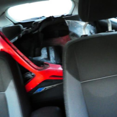 Vitre arriere droit FORD FOCUS 3