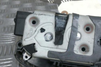 Serrure avant droit FORD FOCUS 3