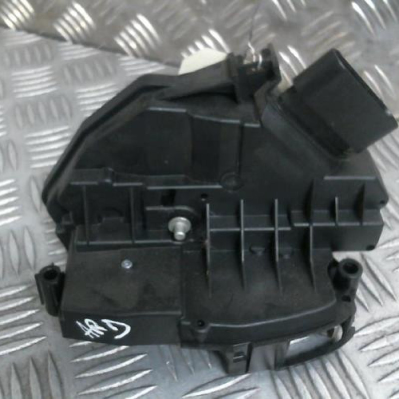 Serrure arriere droit FORD FOCUS 3 Photo n°1