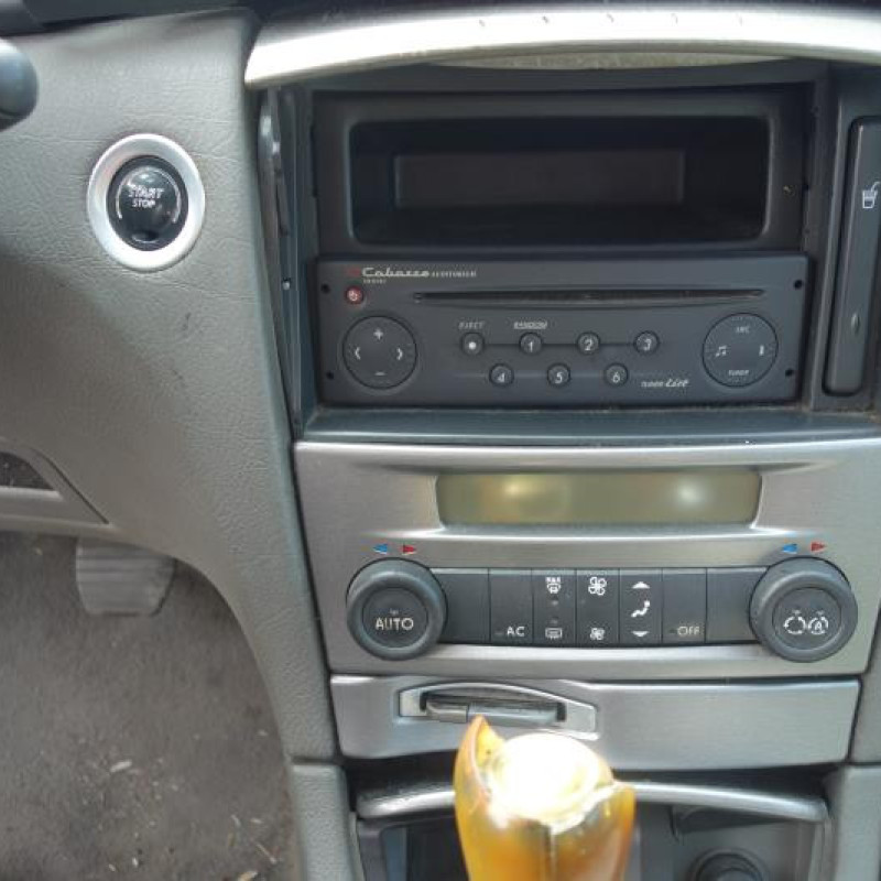 Capot RENAULT LAGUNA 2 Photo n°10