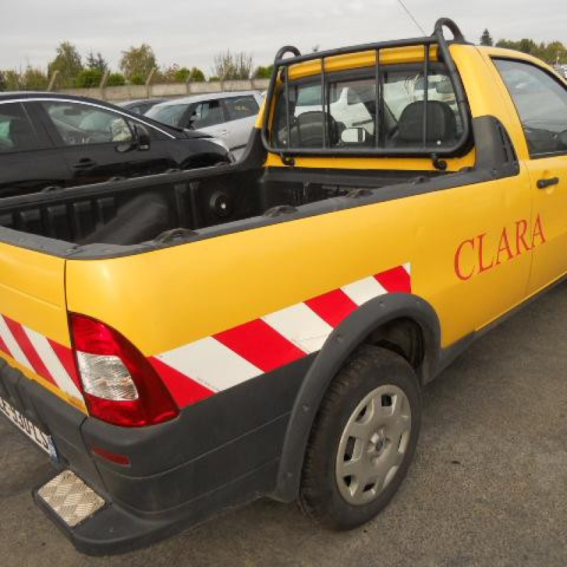 Feu arriere stop central FIAT STRADA Photo n°6