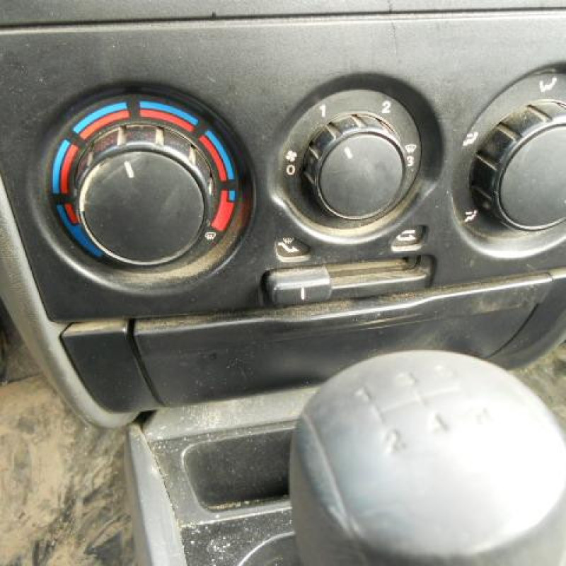Feu arriere stop central FIAT STRADA Photo n°10
