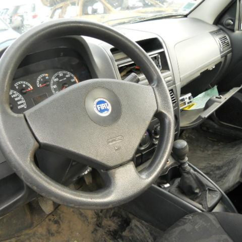 Retroviseur interieur FIAT STRADA Photo n°9