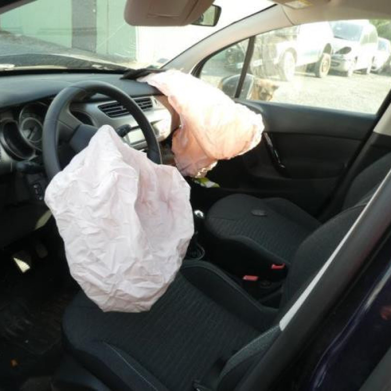 Bloc ABS (freins anti-blocage) CITROEN C3 2 Photo n°8