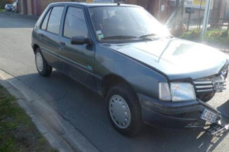 Retroviseur droit PEUGEOT 205