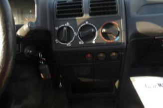 Retroviseur droit PEUGEOT 205