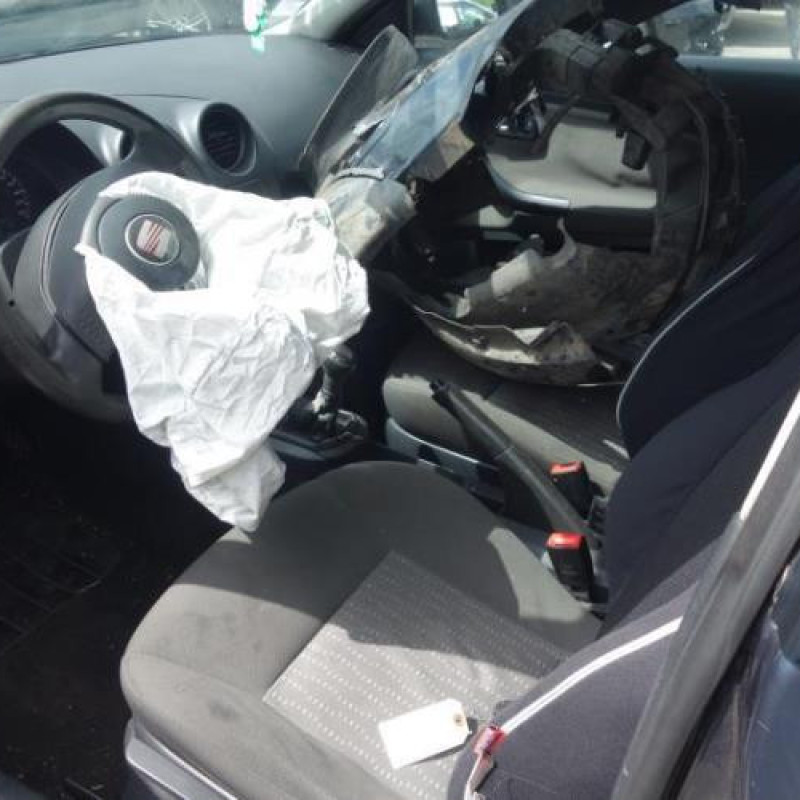 Serrure avant gauche SEAT IBIZA 3 Photo n°9
