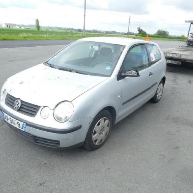 Malle/Hayon arriere VOLKSWAGEN POLO 4 Photo n°5