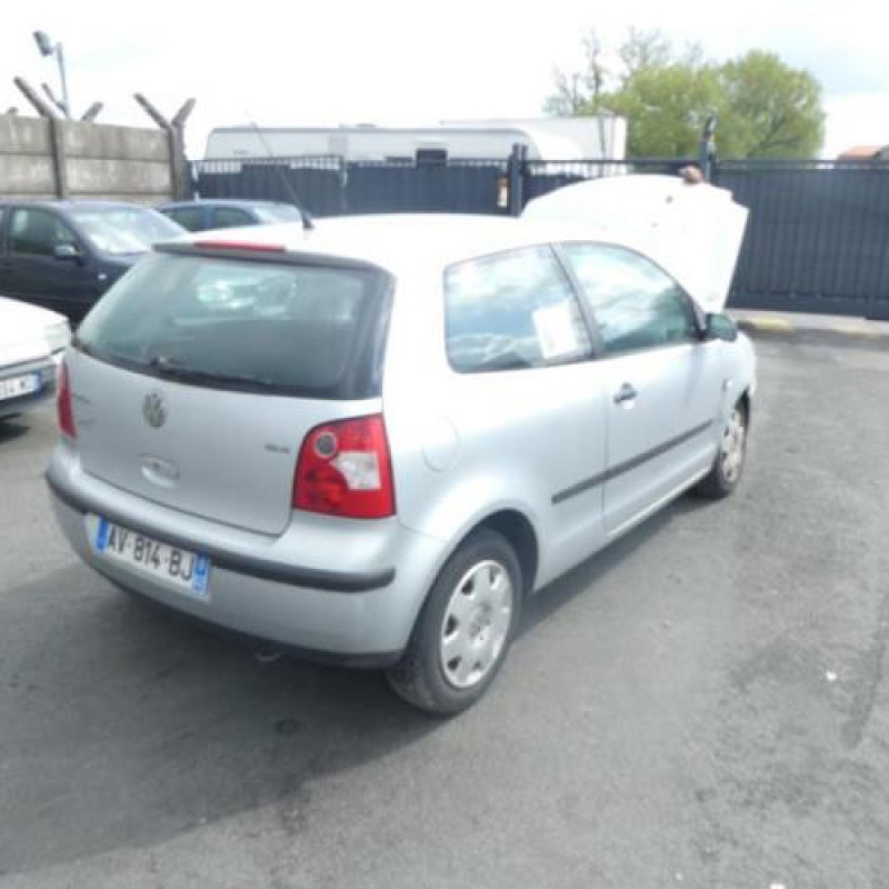 Malle/Hayon arriere VOLKSWAGEN POLO 4 Photo n°7