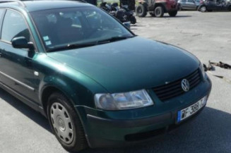 Retroviseur droit VOLKSWAGEN PASSAT 4