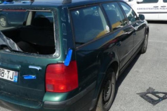 Retroviseur droit VOLKSWAGEN PASSAT 4
