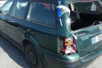 Retroviseur droit VOLKSWAGEN PASSAT 4