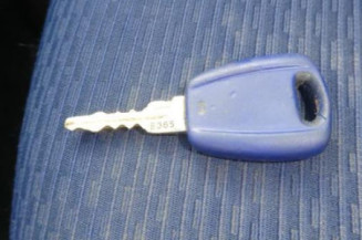 Malle/Hayon arriere FIAT PUNTO 2