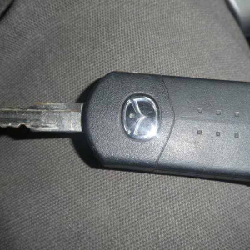 Malle/Hayon arriere MAZDA 5 1 Photo n°11