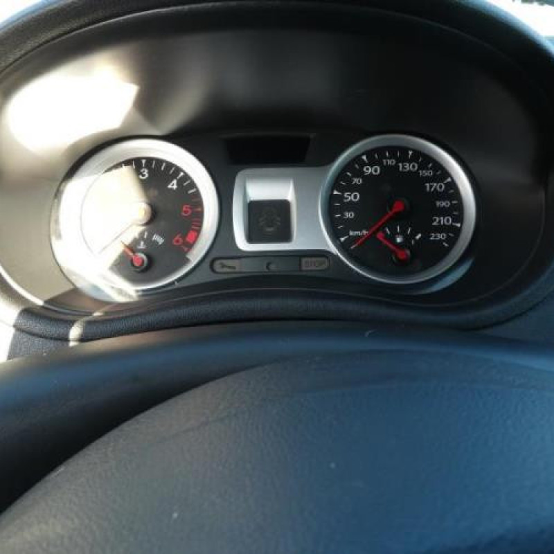 Air bag conducteur RENAULT CLIO 3 Photo n°6