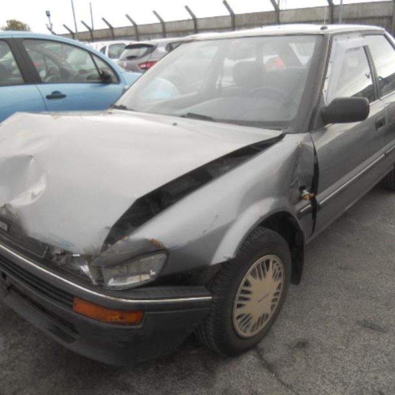 Malle/Hayon arriere TOYOTA COROLLA 8 Photo n°3