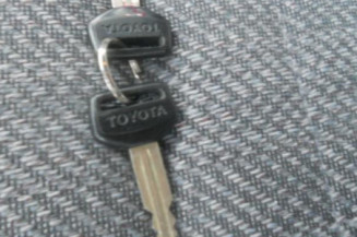 Malle/Hayon arriere TOYOTA COROLLA 8