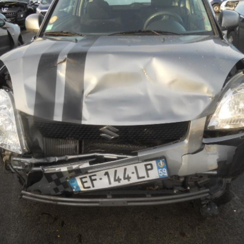 Air bag conducteur SUZUKI SWIFT 3 Photo n°2