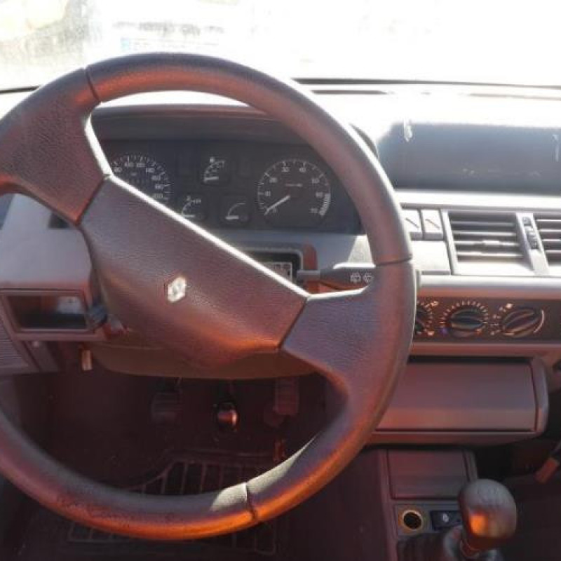 Porte avant droit RENAULT CLIO 1 Photo n°12