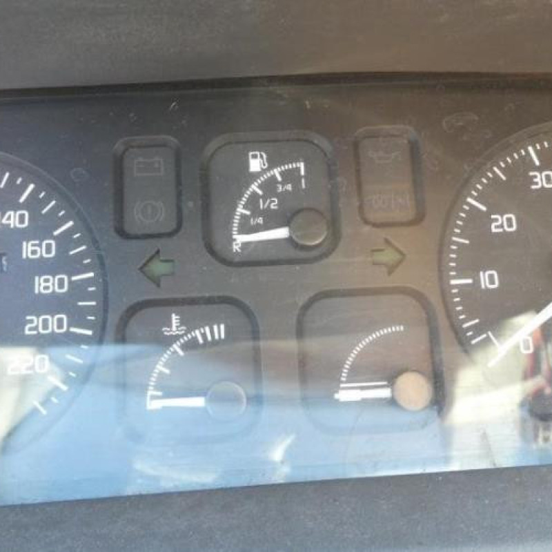 Porte avant droit RENAULT CLIO 1 Photo n°13