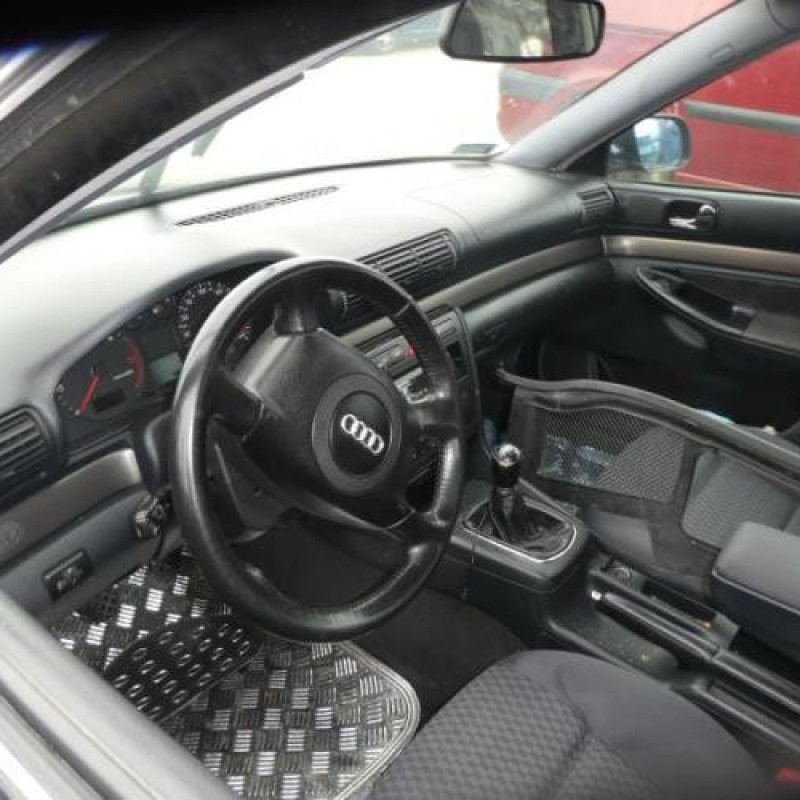Porte arriere droit AUDI A4 1 Photo n°10