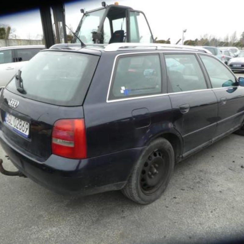 Porte avant droit AUDI A4 1 Photo n°6