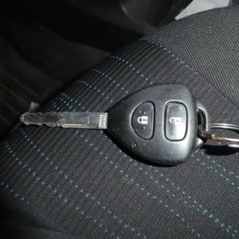 Malle/Hayon arriere TOYOTA AURIS 1 Photo n°12