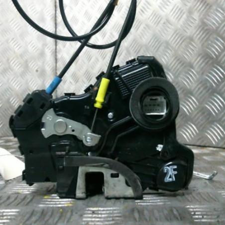 Serrure avant droit TOYOTA AURIS 1