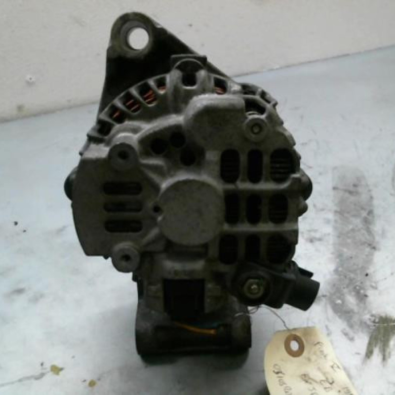 Alternateur FORD FIESTA 5 Photo n°3