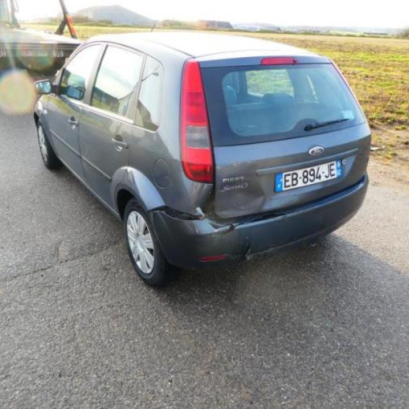 Alternateur FORD FIESTA 5 Photo n°8