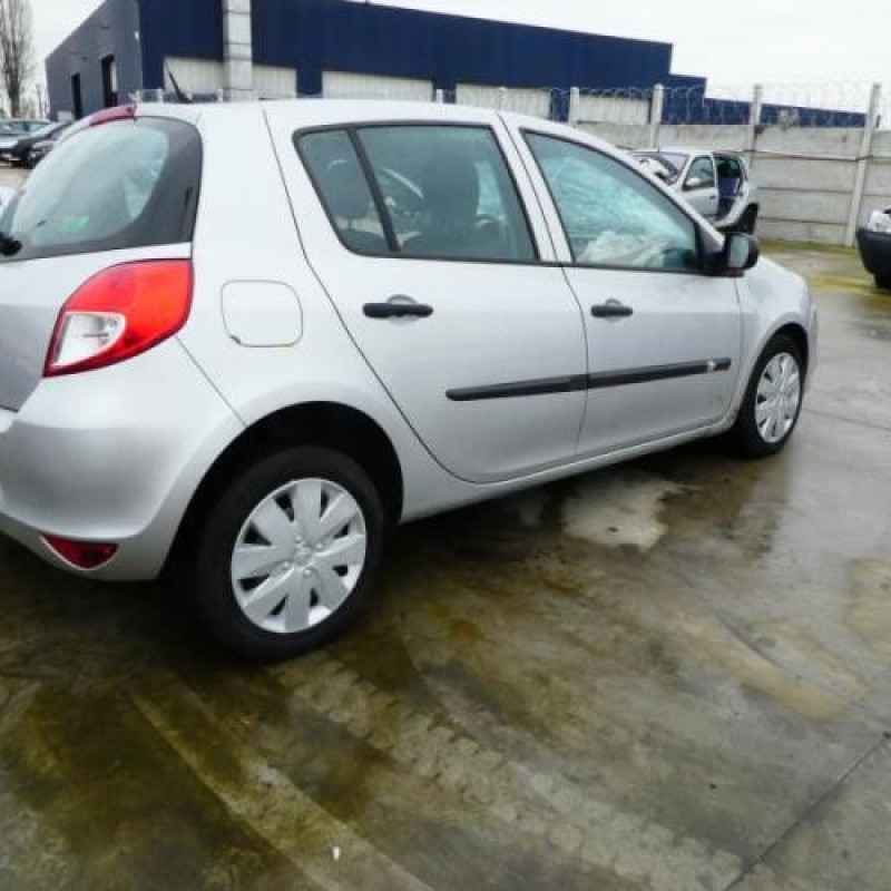 Boite de vitesses RENAULT CLIO 3 Photo n°3