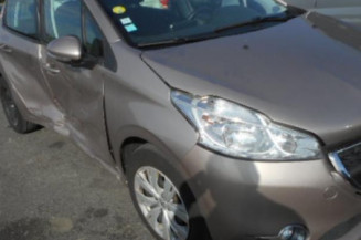 Trappe d'essence PEUGEOT 208 1