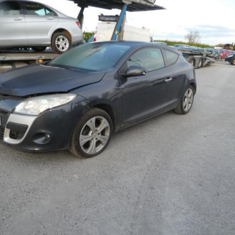 Pretensionneur de ceinture avant droit RENAULT MEGANE 3 Photo n°4