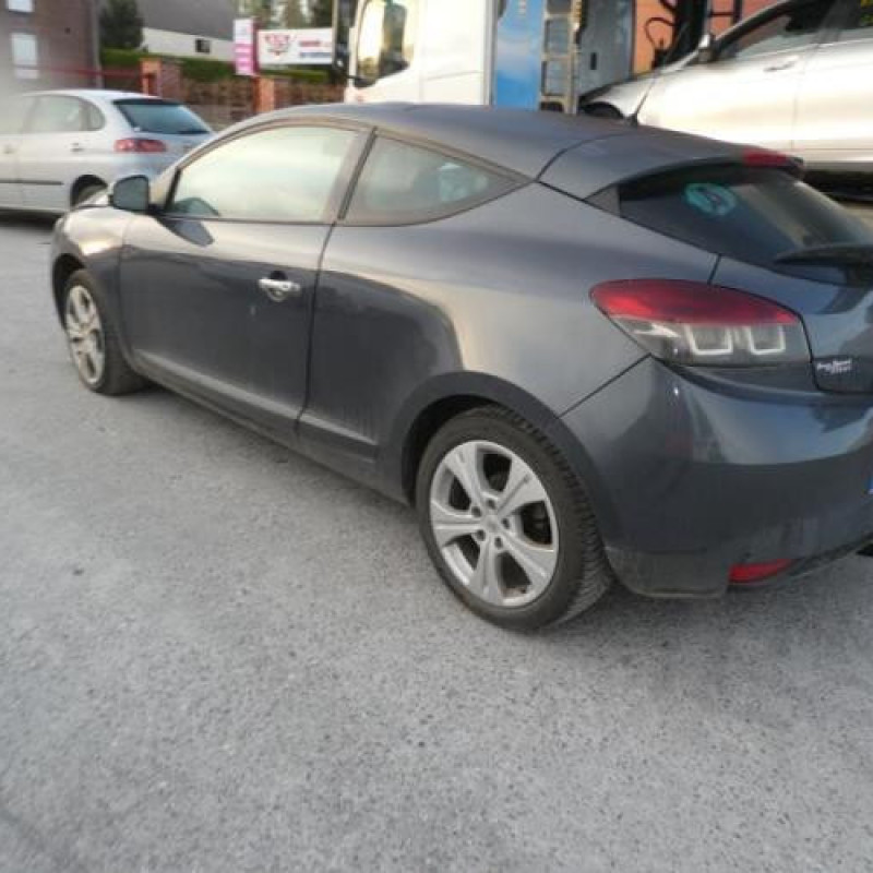 Pretensionneur de ceinture avant droit RENAULT MEGANE 3 Photo n°7