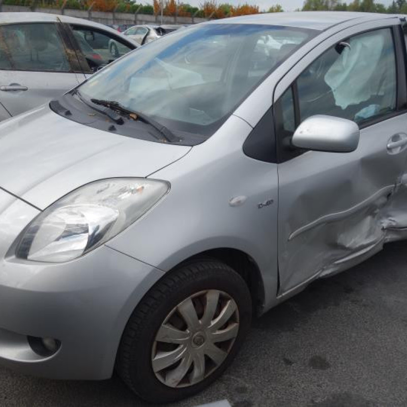Compteur TOYOTA YARIS 2 Photo n°3