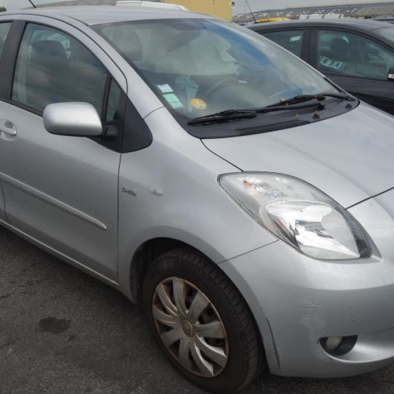 Compteur TOYOTA YARIS 2 Photo n°4