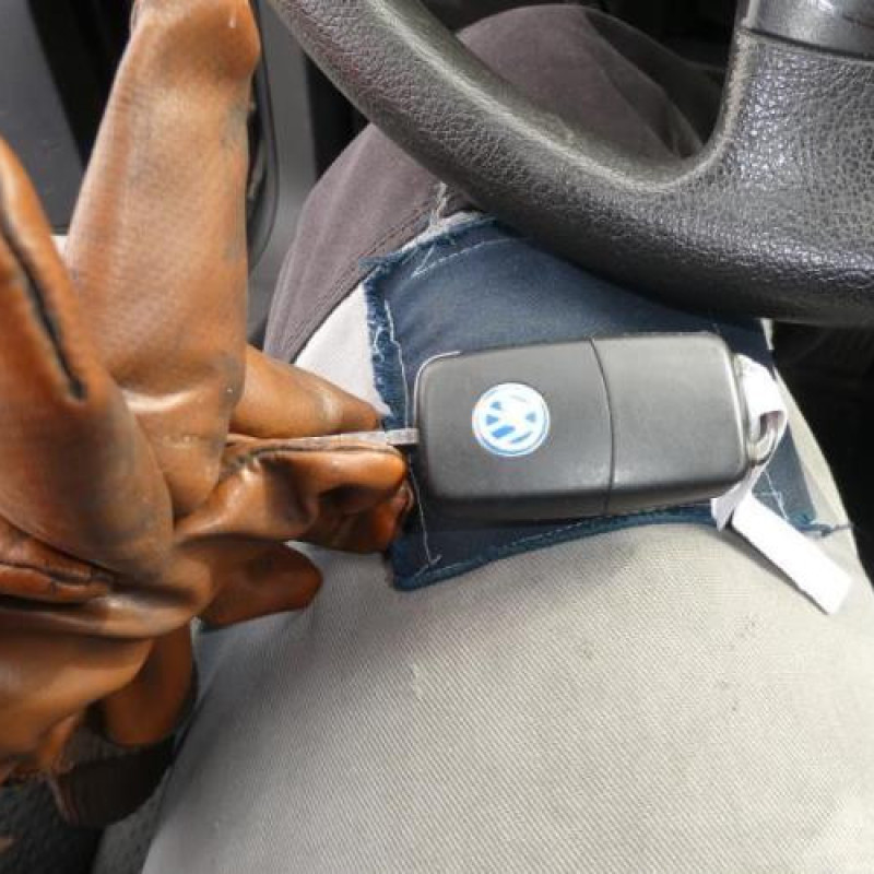 Air bag conducteur VOLKSWAGEN GOLF 5 Photo n°11