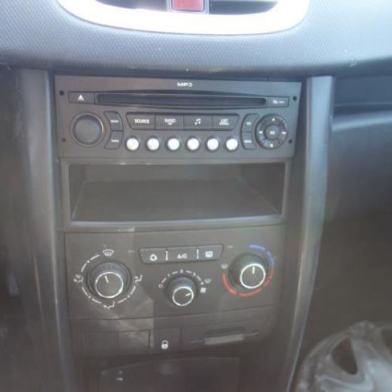 Air bag conducteur PEUGEOT 207 Photo n°9