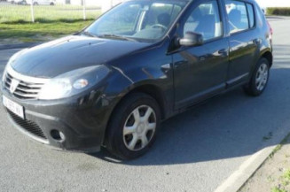 Serrure avant droit DACIA SANDERO 1