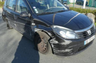 Serrure avant droit DACIA SANDERO 1