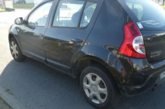Serrure avant droit DACIA SANDERO 1