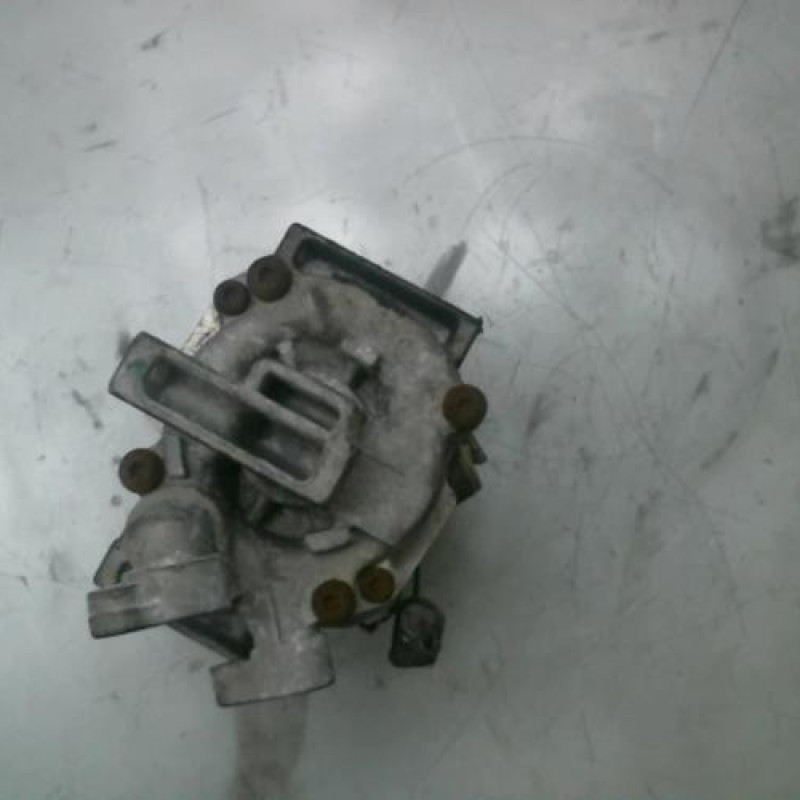 Compresseur clim CITROEN C1 1 Photo n°4