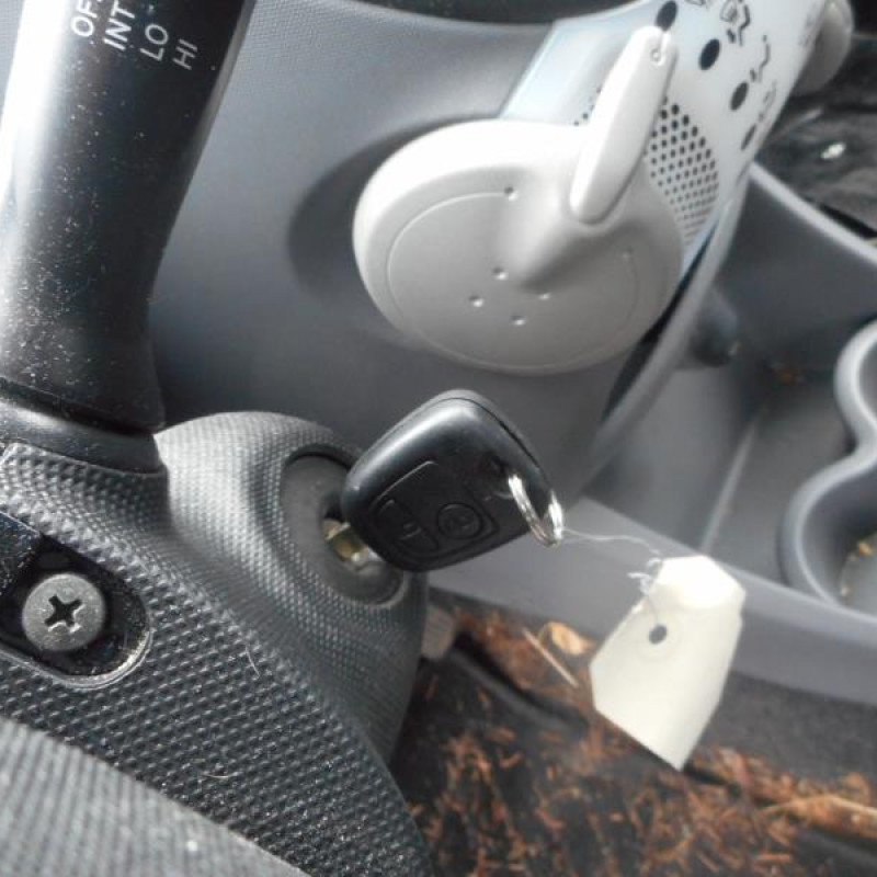Compresseur clim CITROEN C1 1 Photo n°12