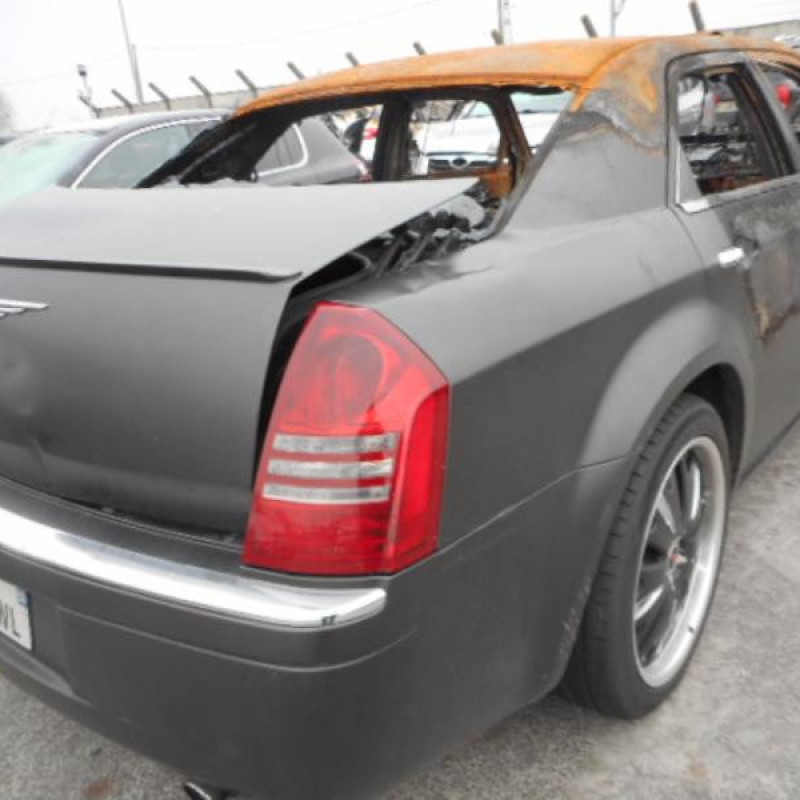 Feu arriere principal droit (feux) CHRYSLER 300C Photo n°5