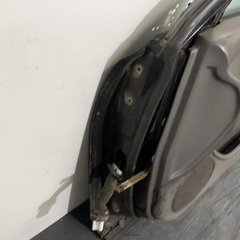 Porte avant droit MAZDA 626 3 Photo n°4
