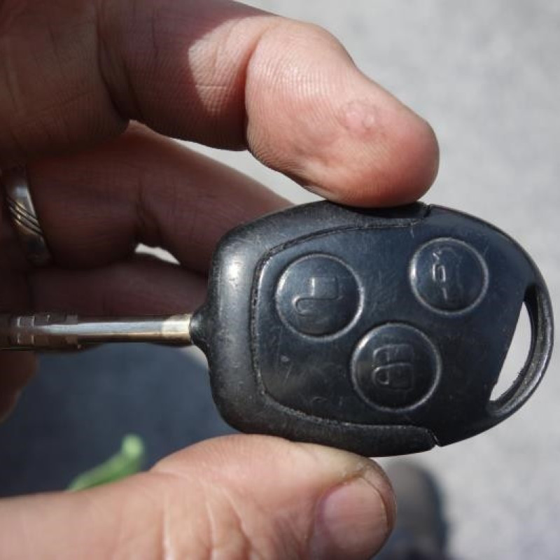 Air bag conducteur FORD FOCUS 1 Photo n°10